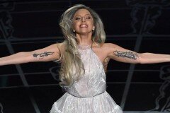 Сегодня день рождения празднует эпатажная певица Леди Гага