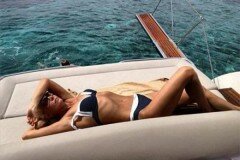 Лето на «Сплетнике»: Валерия наслаждается отпуском в Дубае