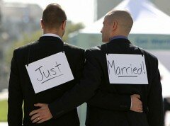 В Италии узаконили однополые браки
