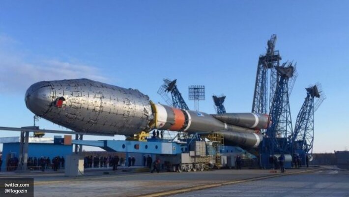 На космодроме Восточный начался сухой вывоз ракеты Союз-2