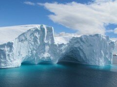 Ученые: Таяние льдов Арктики этим летом может побить рекорд 2012 года