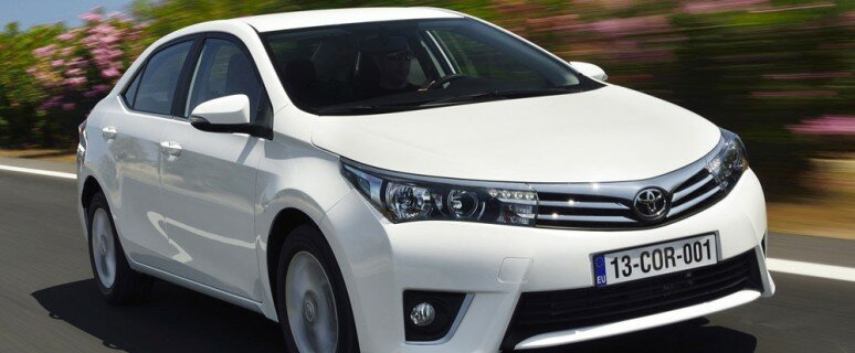 toyota-corolla-2013-photo09