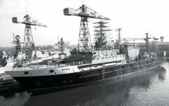 Океанографический корабль "Янтарь"