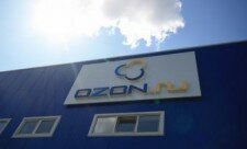 Ozon.ru планирует начать продажу лекарств и алкоголя в 2016 году