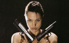 Анджелина Джоли требует от мужа пройти ДНК-тест